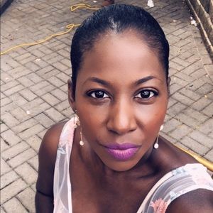 Meet your Posher, Avril